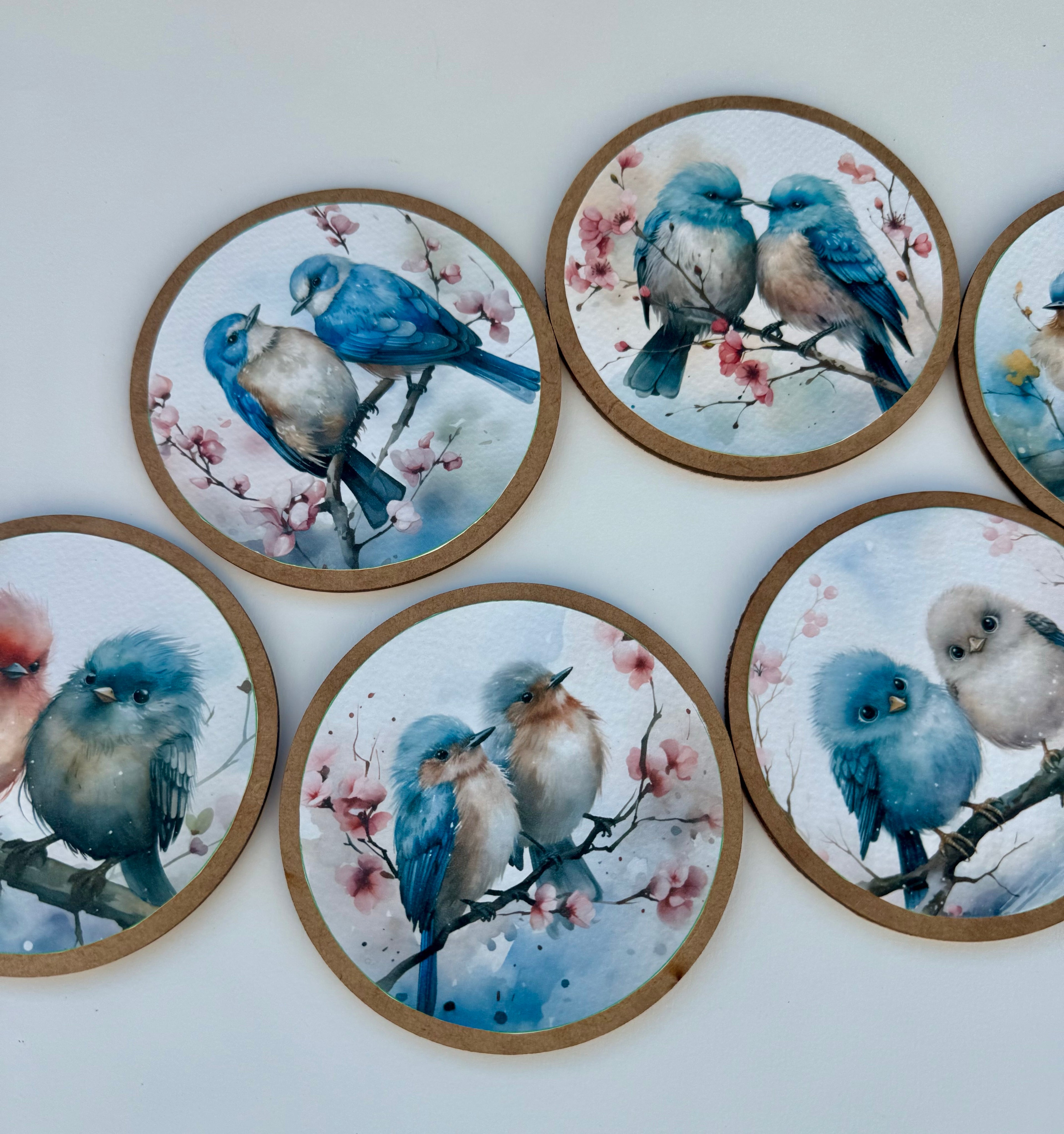 Porta Copos Passarinhos - Kit com 6 Unidades Artesanal em mdf com base em cortiça.