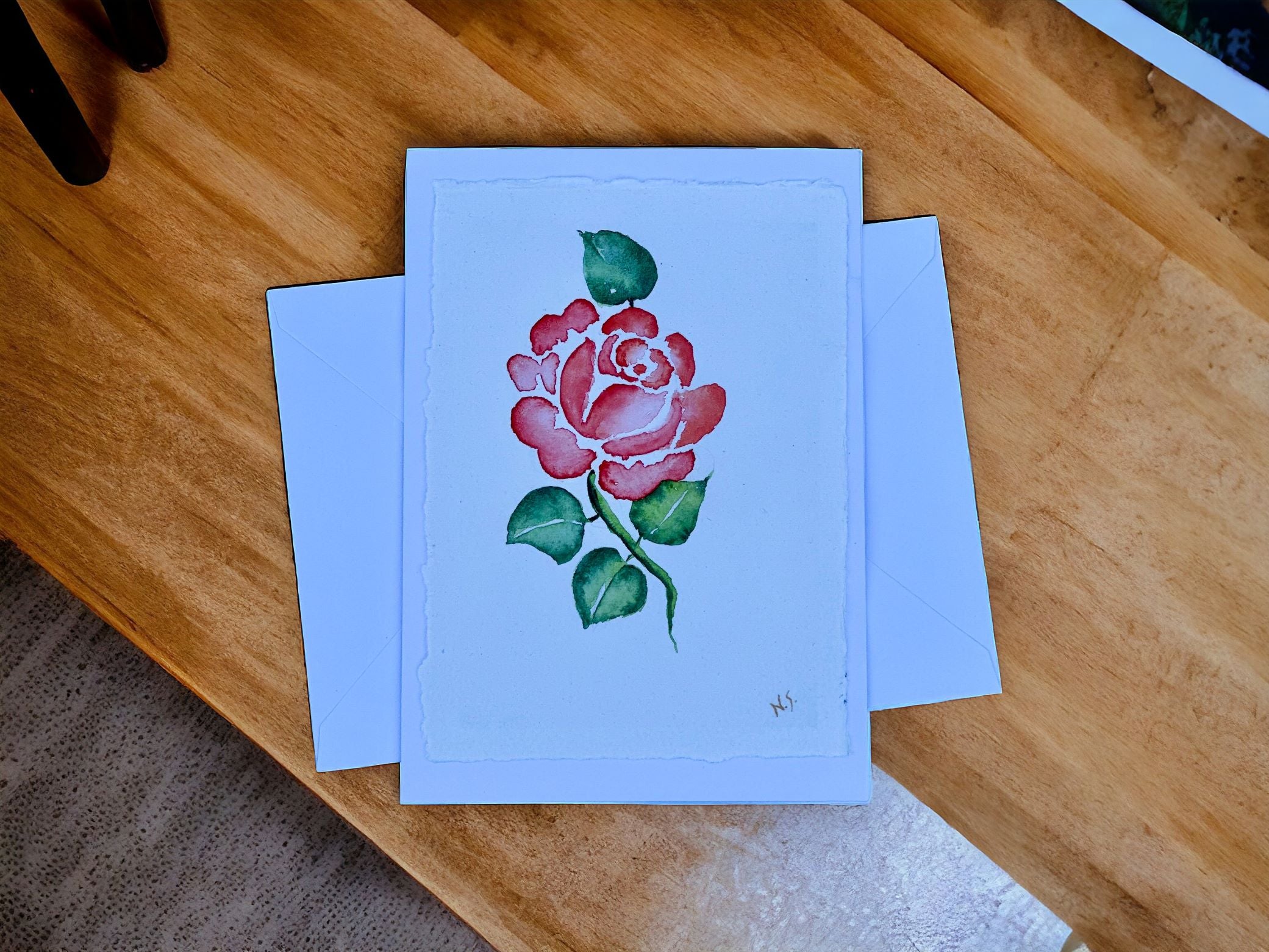 Cartão Especial de Felicitação - 15x21cm - em Aquarela Original, pintado à mão, com envelope, rosa vermelha, minimalista