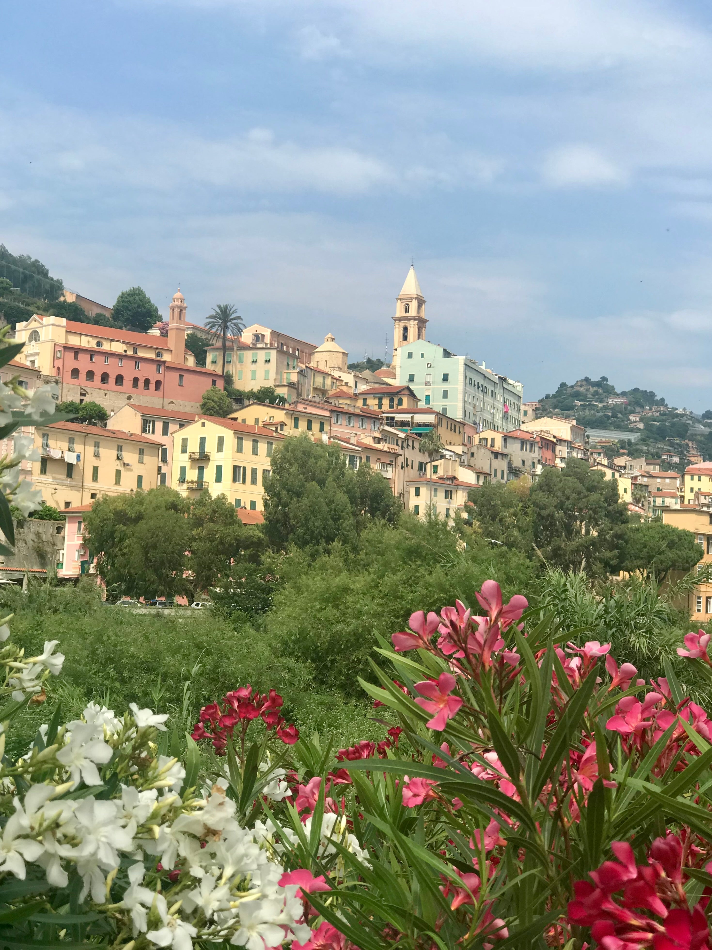 Fotografia Digital Cidade De Ventimiglia, Costa Azul, Itália - 300dpi